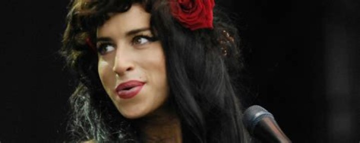 The Truth About Amy Winehouse's Notorious Tooth Gap