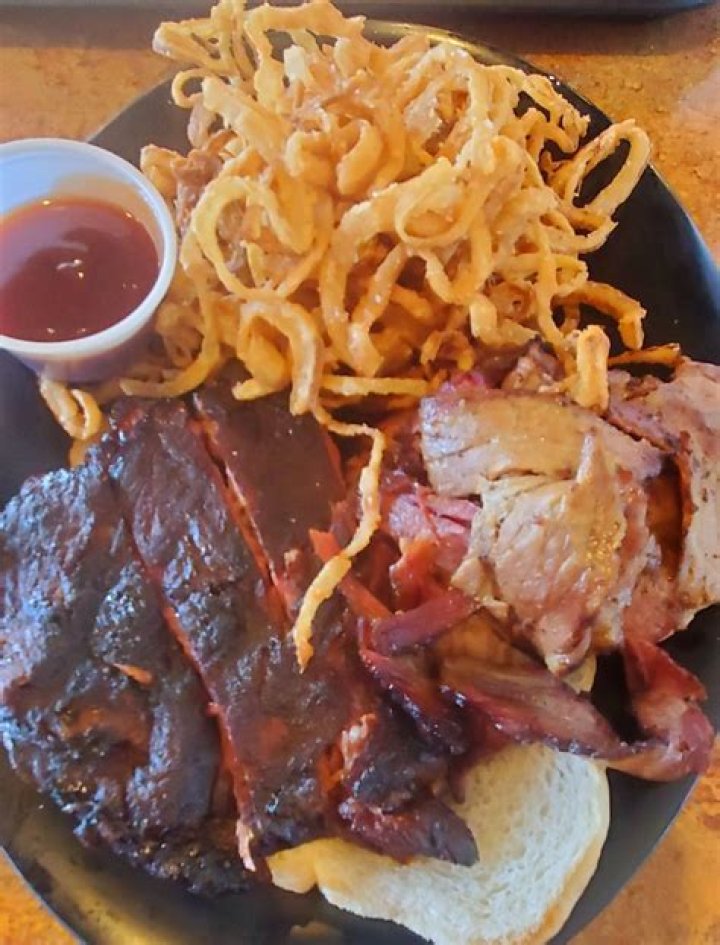 The Ultimate Experience at The Rub Bar B Que and Catering Olathe KS