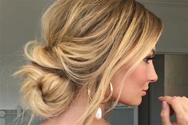 The Ultimate Guide to Flattering Haircuts for Broad Foreheads