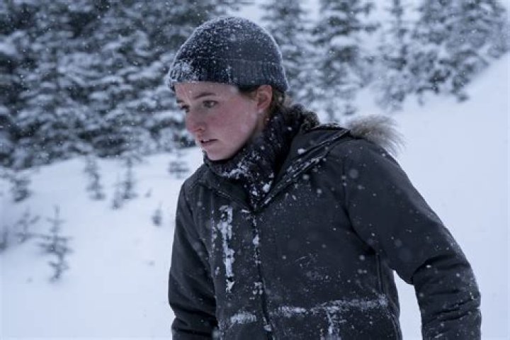 The Ultimate Guide to Kaitlyn Dever's Relationships: A Comprehensive Overview
