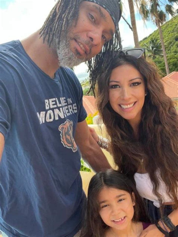 Tim Duncan: The Bass Singer and His Life with Wife