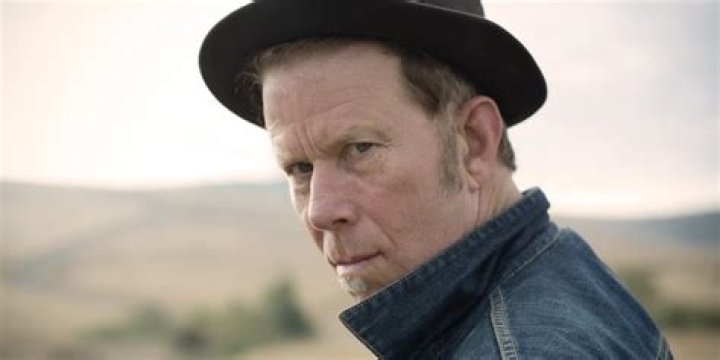 Tom Waits Net Worth: A Deep Dive into the Life and Legacy