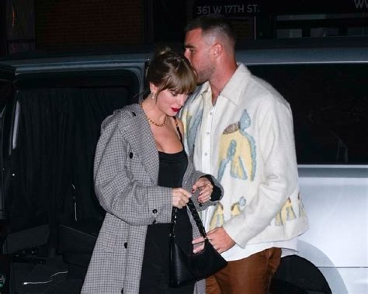 Travis Kelce's Surprise for Taylor Swift: A Memorable Gesture