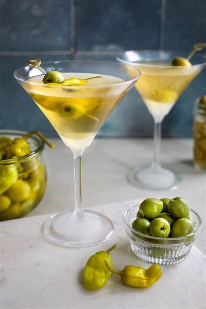 Ultimate Guide to Martini Extra Dirty Recipe: Elevate Your Cocktail Game