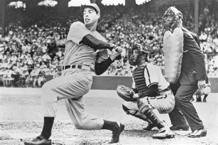 Ultimate Guide to the Culture and History of Baseball Beer