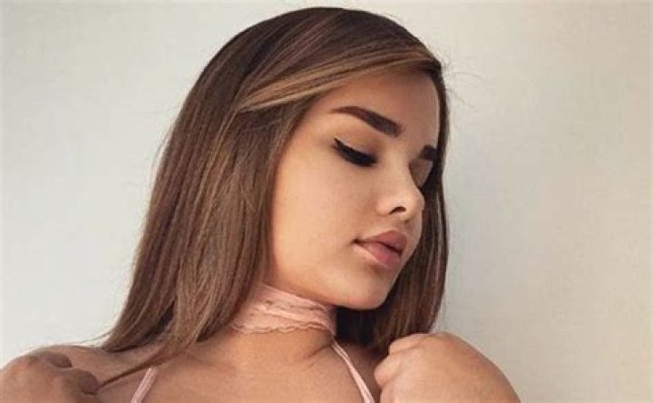 Uncover the captivating world of Anastasiya Kvitko: A style icon and social media sensation