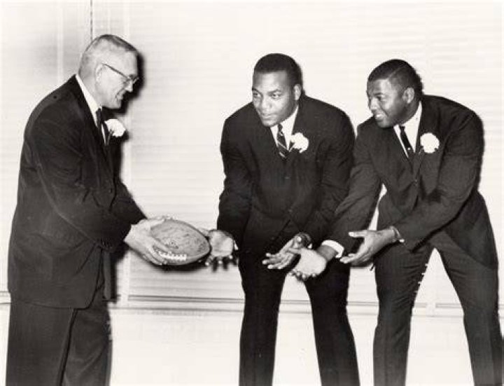 Understanding Ernie Davis: Cause of Death and Legacy