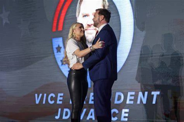 Understanding the Dynamic Relationship Between JD Vance and Bill Kristol