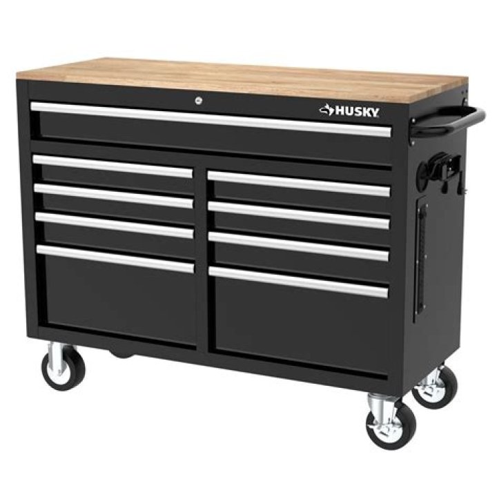 Unlocking Efficiency: The Husky Toolbox with Cabinet