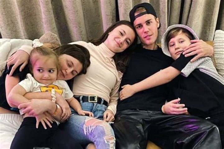 Unraveling the Complex Relationship Between Justin Bieber, His Mother, and Diddy
