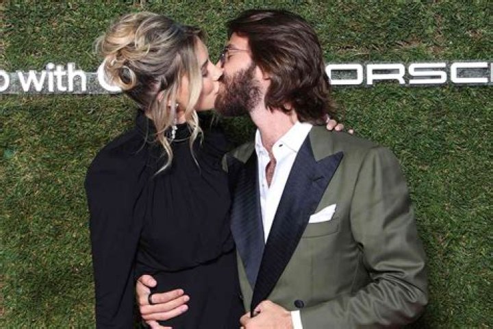 Unraveling the Connection Between Jessica Serfaty and Leonardo Del Vecchio