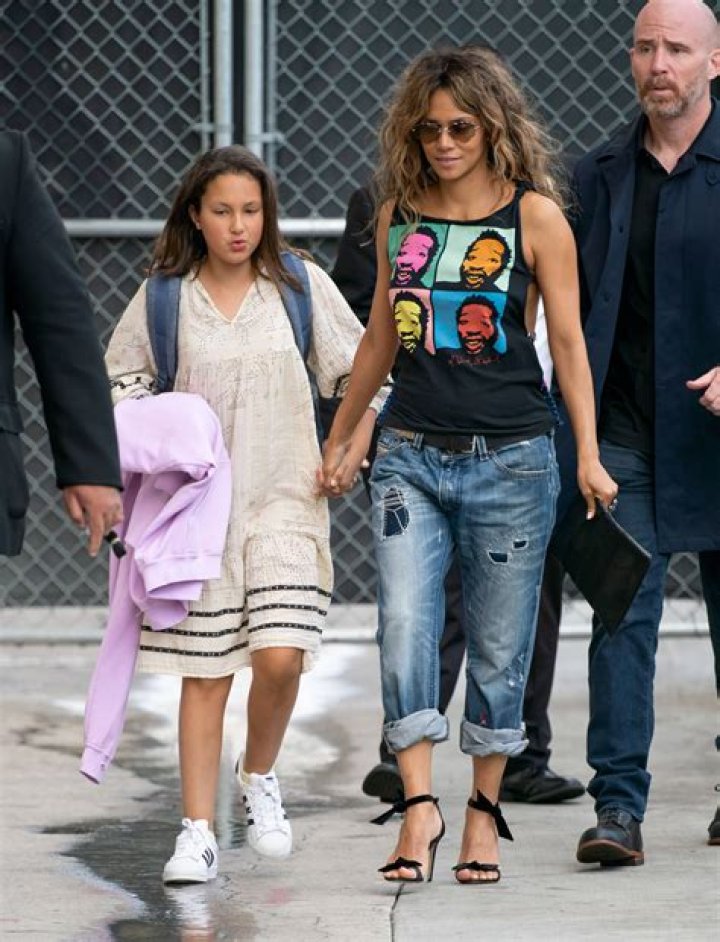 Unveiling Halle Berry's Parents: A Deep Dive into Her Family Background