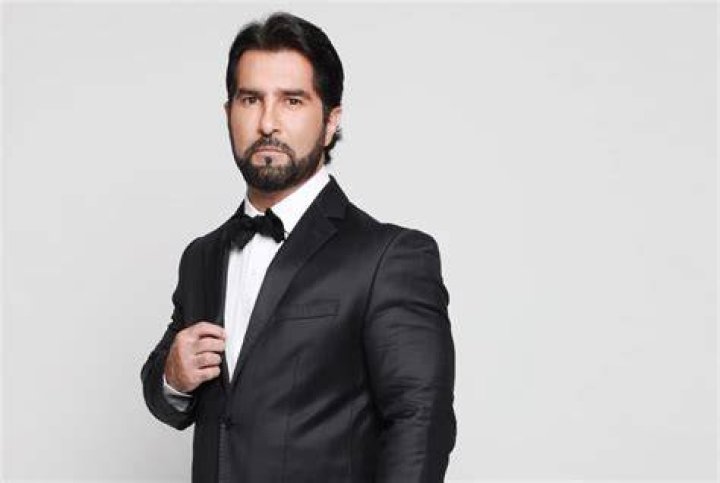 Unveiling the Life of Arturo Carmona: A Journey Through Fame