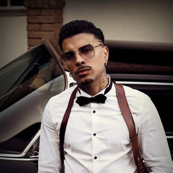 Unveiling the Meaning Behind "Hola" by Rauw Alejandro: English Lyrics and Insights