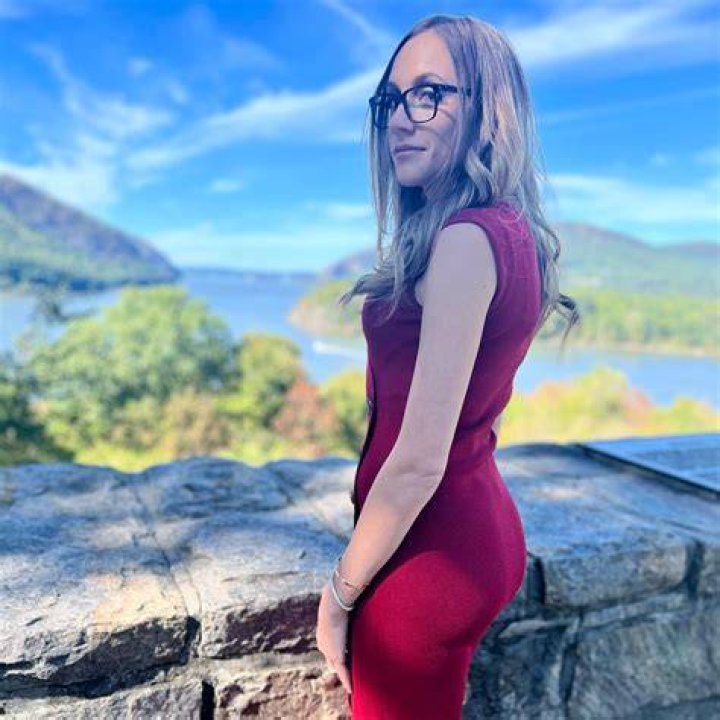 Unveiling the Natural Beauty of Kat Timpf: A No Makeup Journey