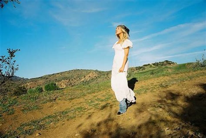 Unveiling the Talented Shaylen: Country Singer Age, Career, and More