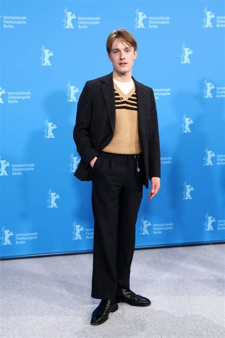 Unveiling the Truth About Louis Hofmann Height: Everything You Need to Know