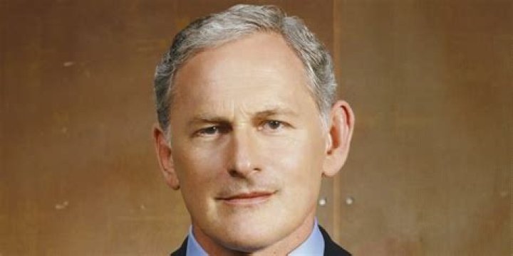 Victor Garber Net Worth: Exploring the Life and Wealth of the Esteemed Actor