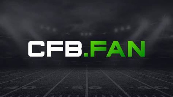 What is the Best Playbook in CFB 25?