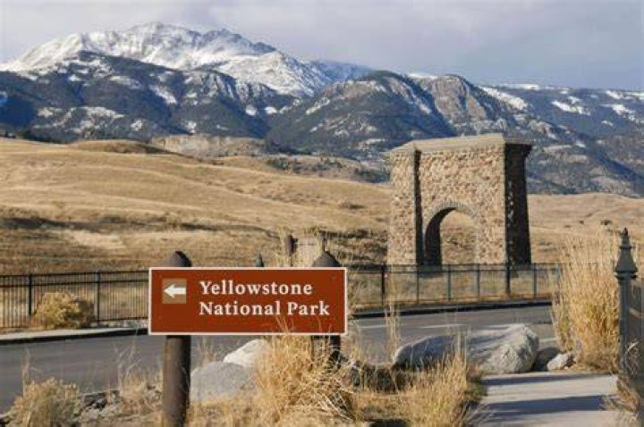 When is Yellowstone Coming Back? A Comprehensive Guide