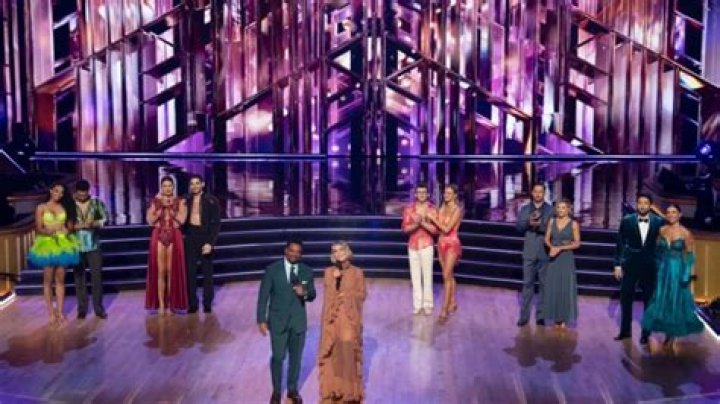 Who Got Voted Off Dancing with the Stars Tonight: A Detailed Analysis