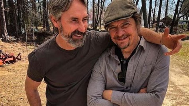 Why Does Jersey Jon Limp on American Pickers?