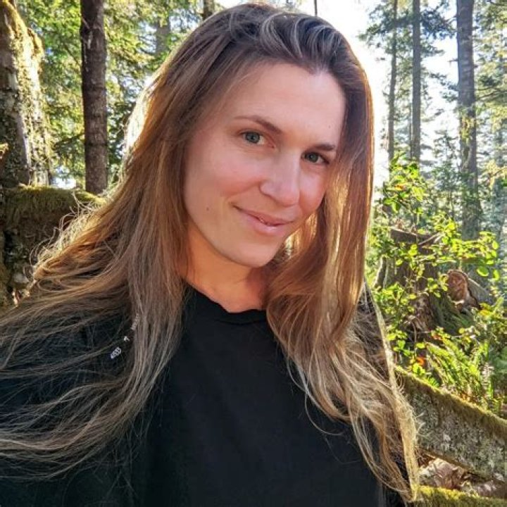 Xev Bellringer: The Rising Star of the Adult Entertainment Industry