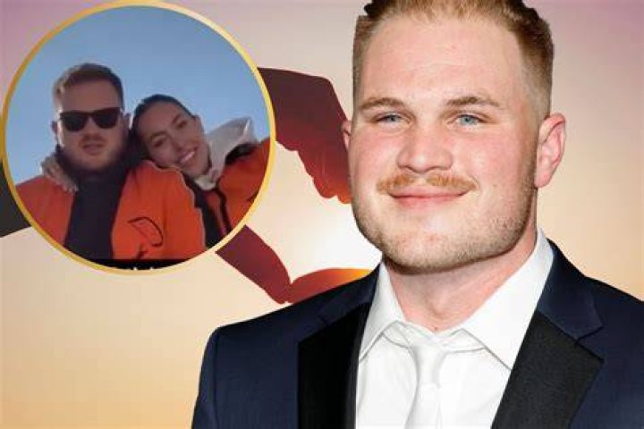 Zach Bryan Girlfriend: A Deep Dive into His Love Life